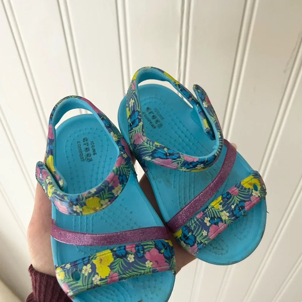 CROCS Baby Size 5 Kids Floral Blue Floral Lina Sandals